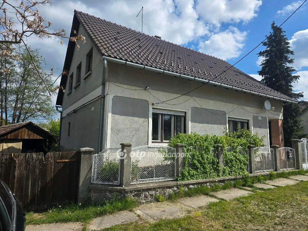 Eladó családi ház, Nagybörzsöny, Központ
