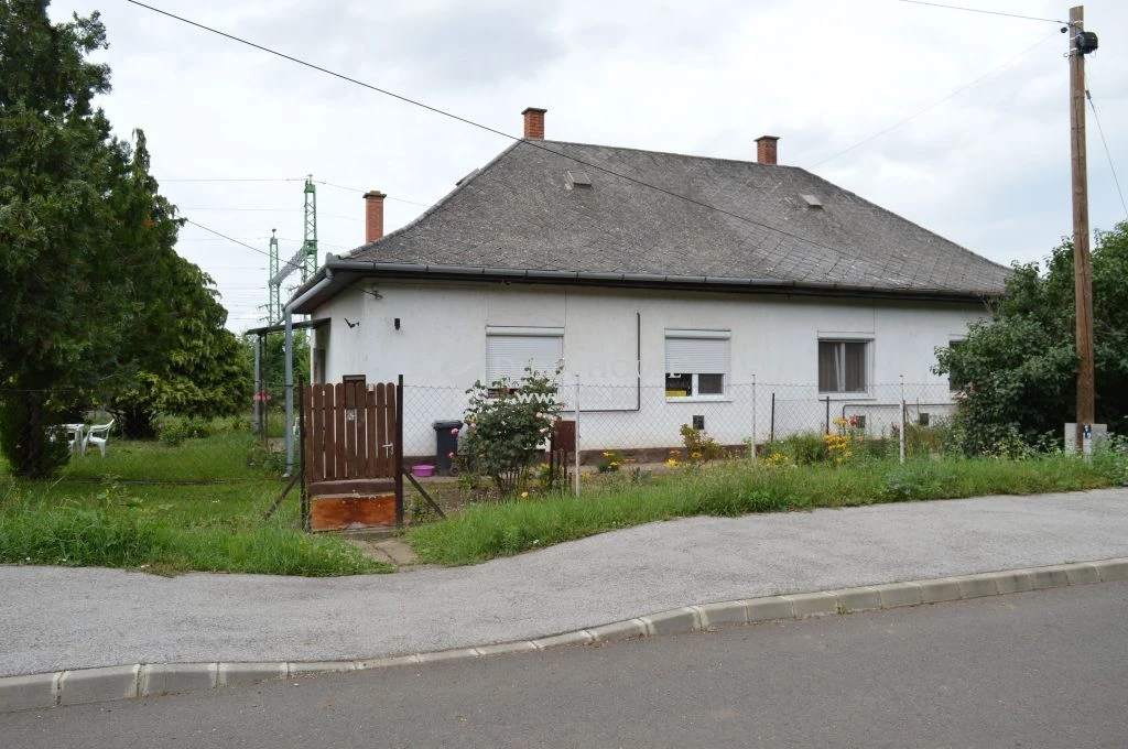 For sale house, Ebes