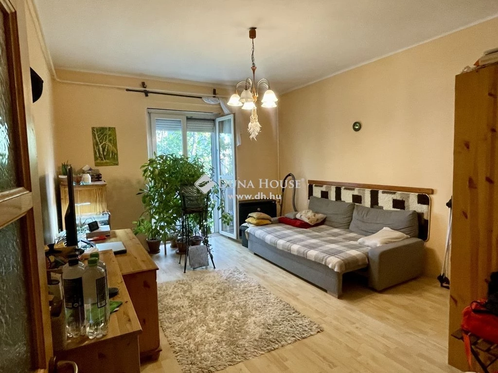 For sale brick flat, Debrecen