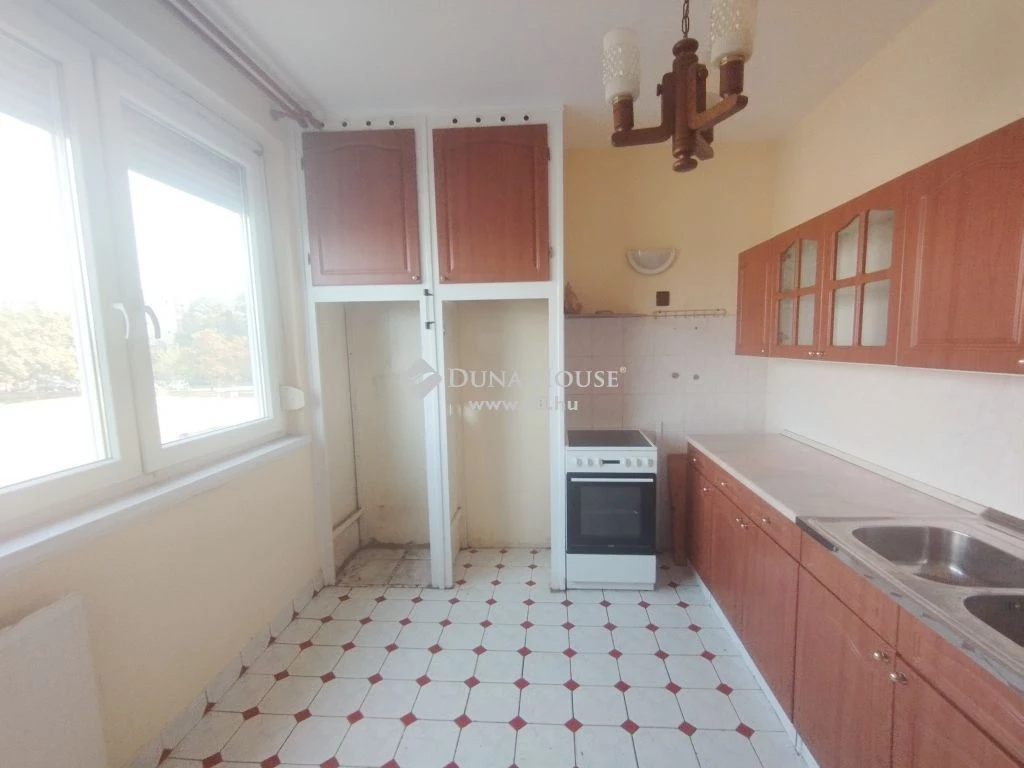 For sale panel flat, Debrecen