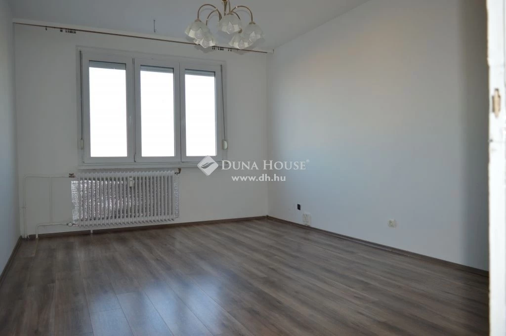 For sale panel flat, Debrecen