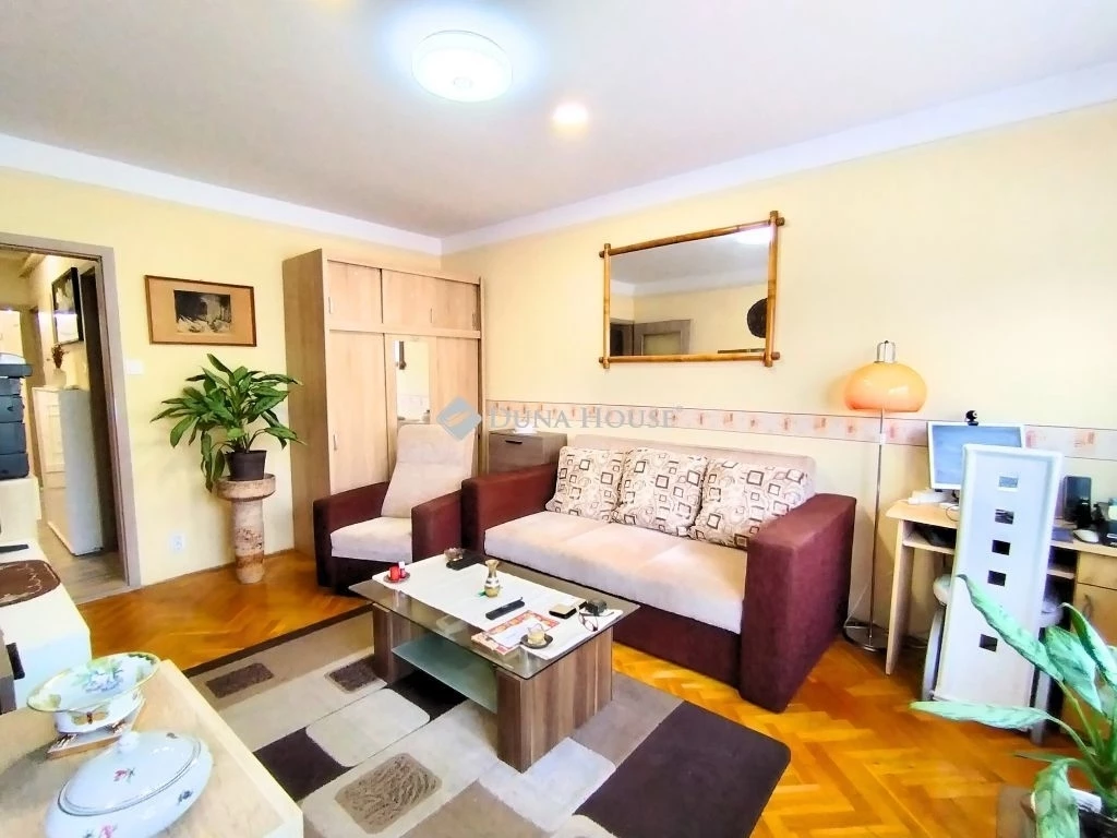 Eladó lakás a Karácsony Sándor Ált. Iskola közelében!