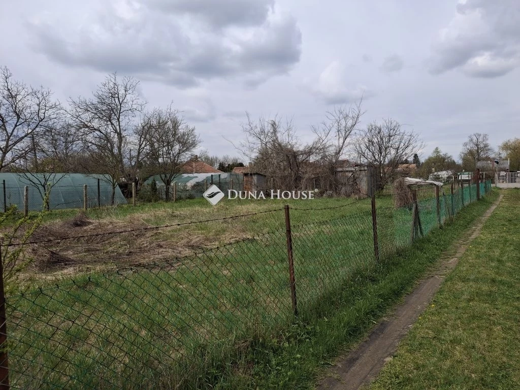 Eladó telek, Debrecen