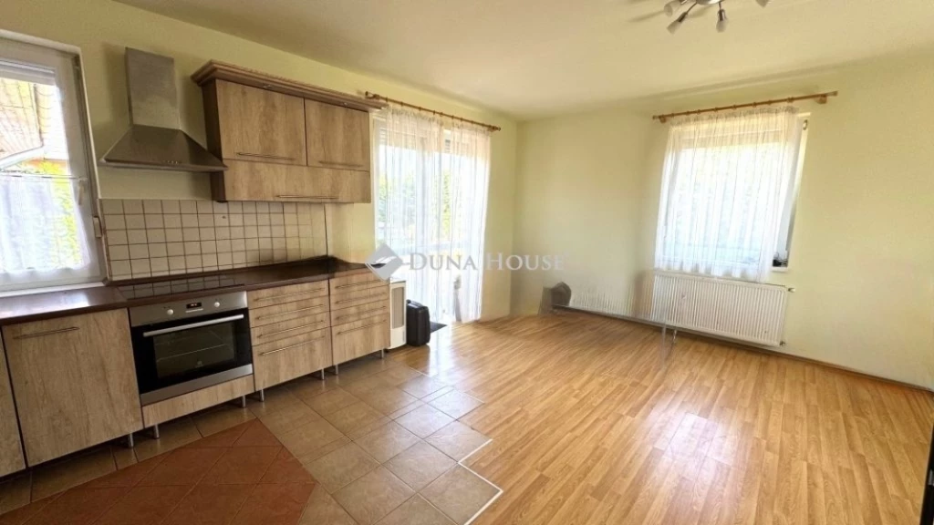 Ebes új építésű részén családi ház ELADÓ!