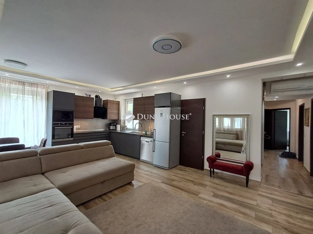 c3-1-name c2-1-name, Debrecen, Tégláskert