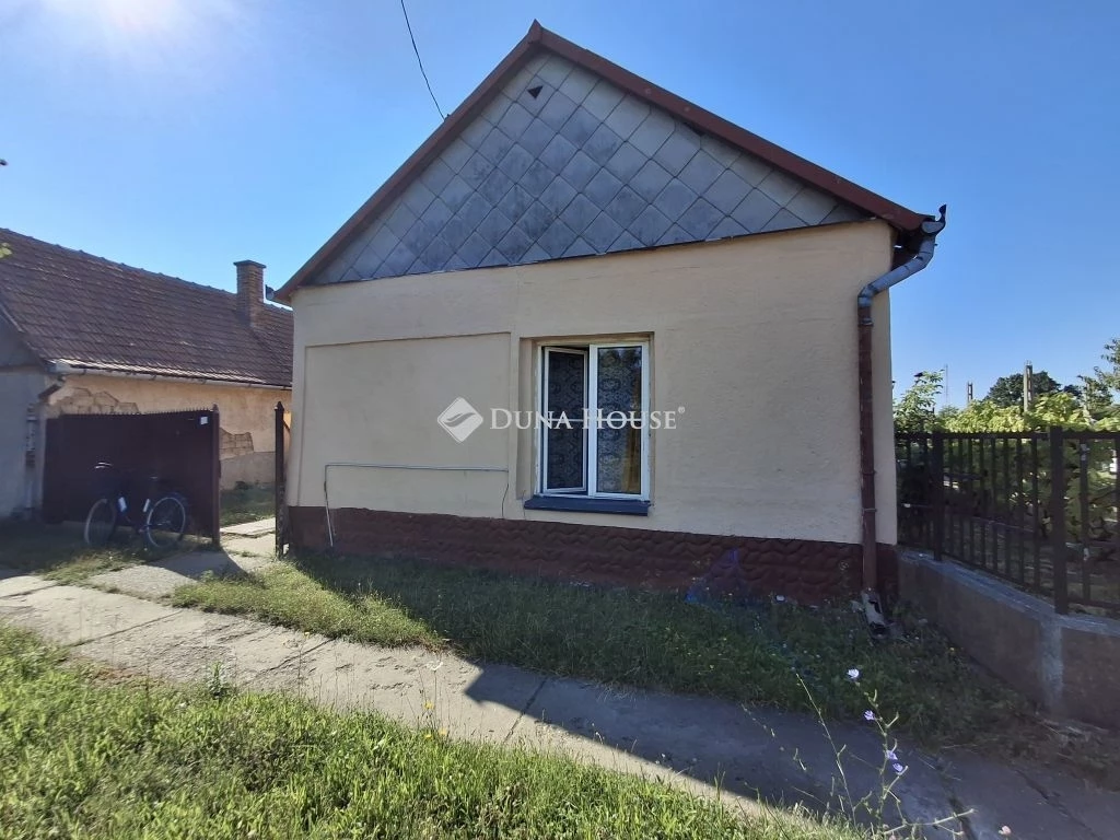 Eladó ház, Berettyóújfalu