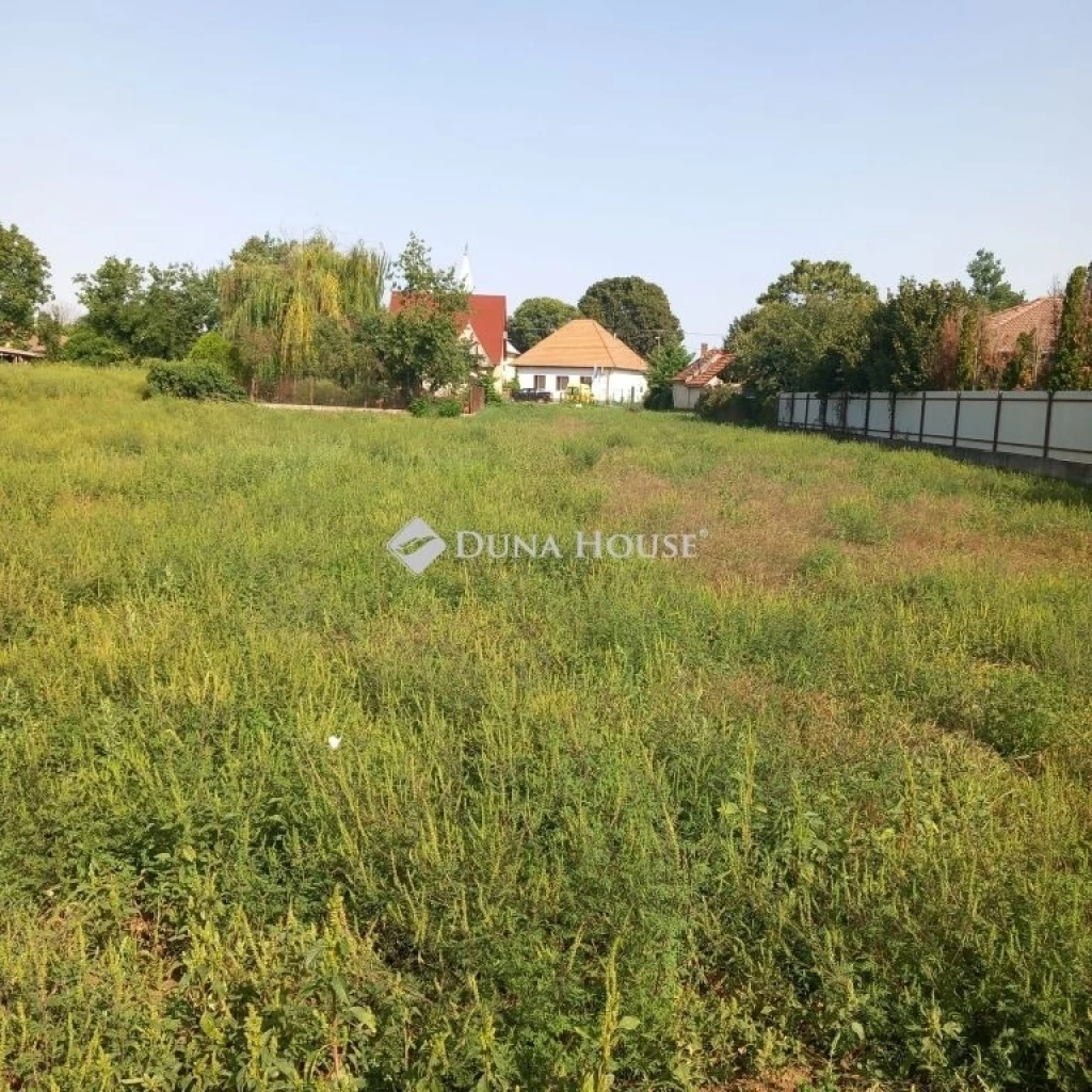 Eladó telek, Debrecen