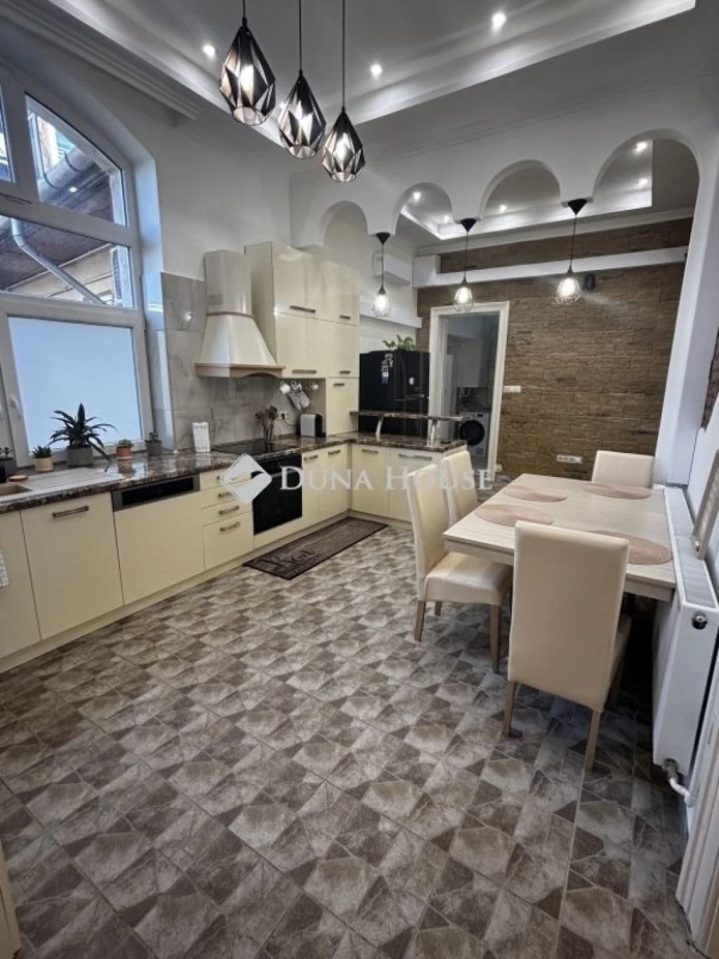 c3-1-name c2-5-name, Debrecen