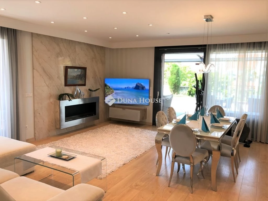Bem lakóparkban kiadó Penthouse