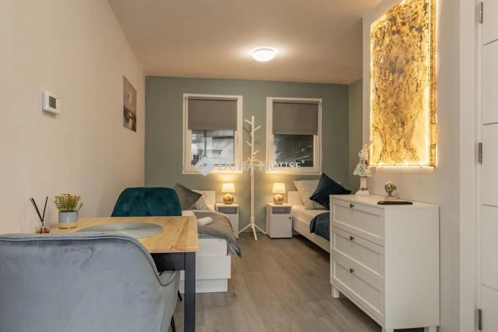 Eladó vendéglátás, Tiszacsege