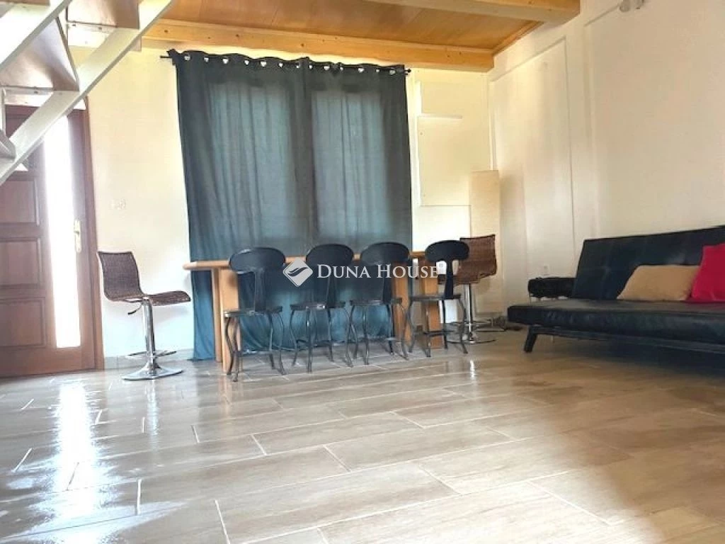 Eladó ház, Tiszacsege