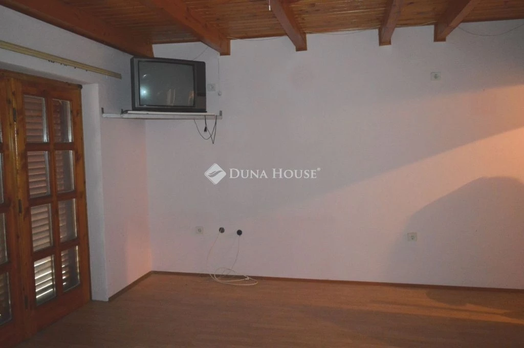 Eladó ház, Tiszacsege