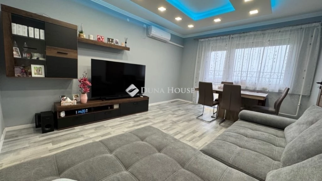 Belvárosi 2 szobás felújított lakás