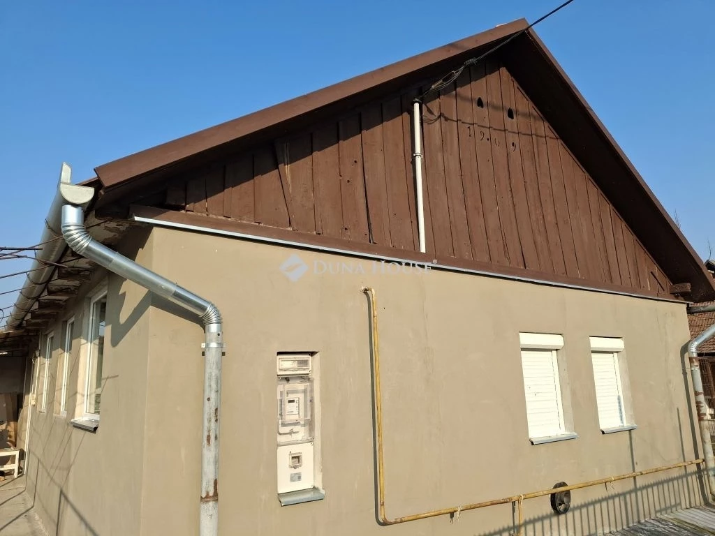 Zsákán eladó családi ház