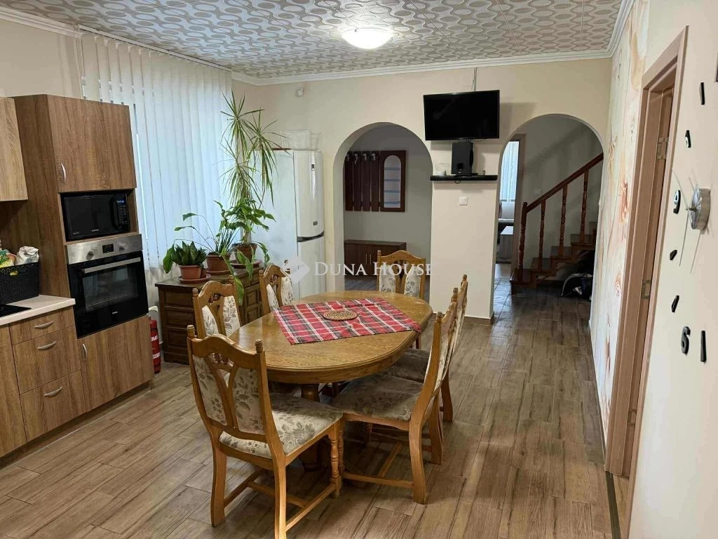 Eladó ház, Püspökladány