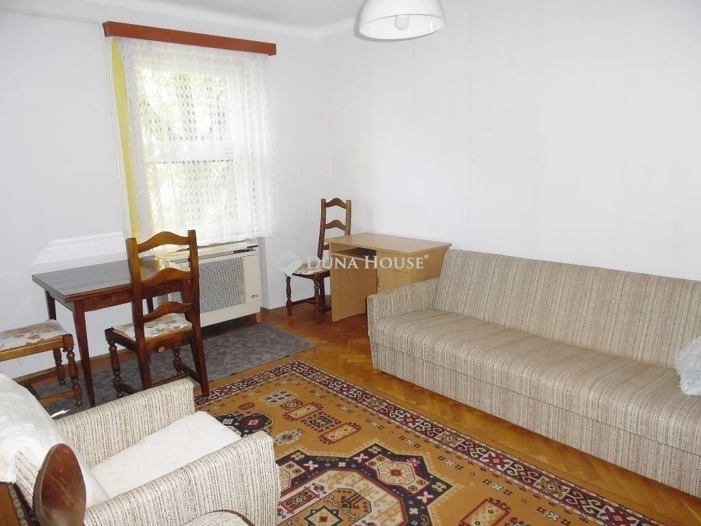 Dobozi lakótelepen 2 szobás, 56 nm-es lakás