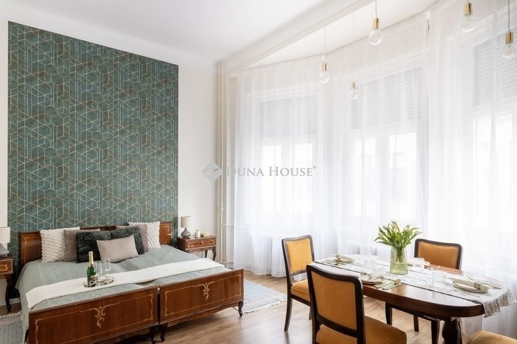 Polgári elegancia, modern luxus a Gambrinus közben!