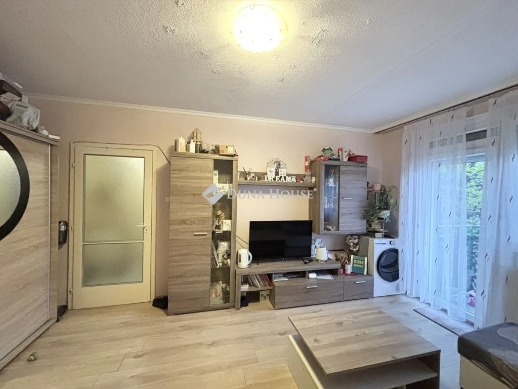 c3-1-name c2-20-name, Debrecen, Újkert