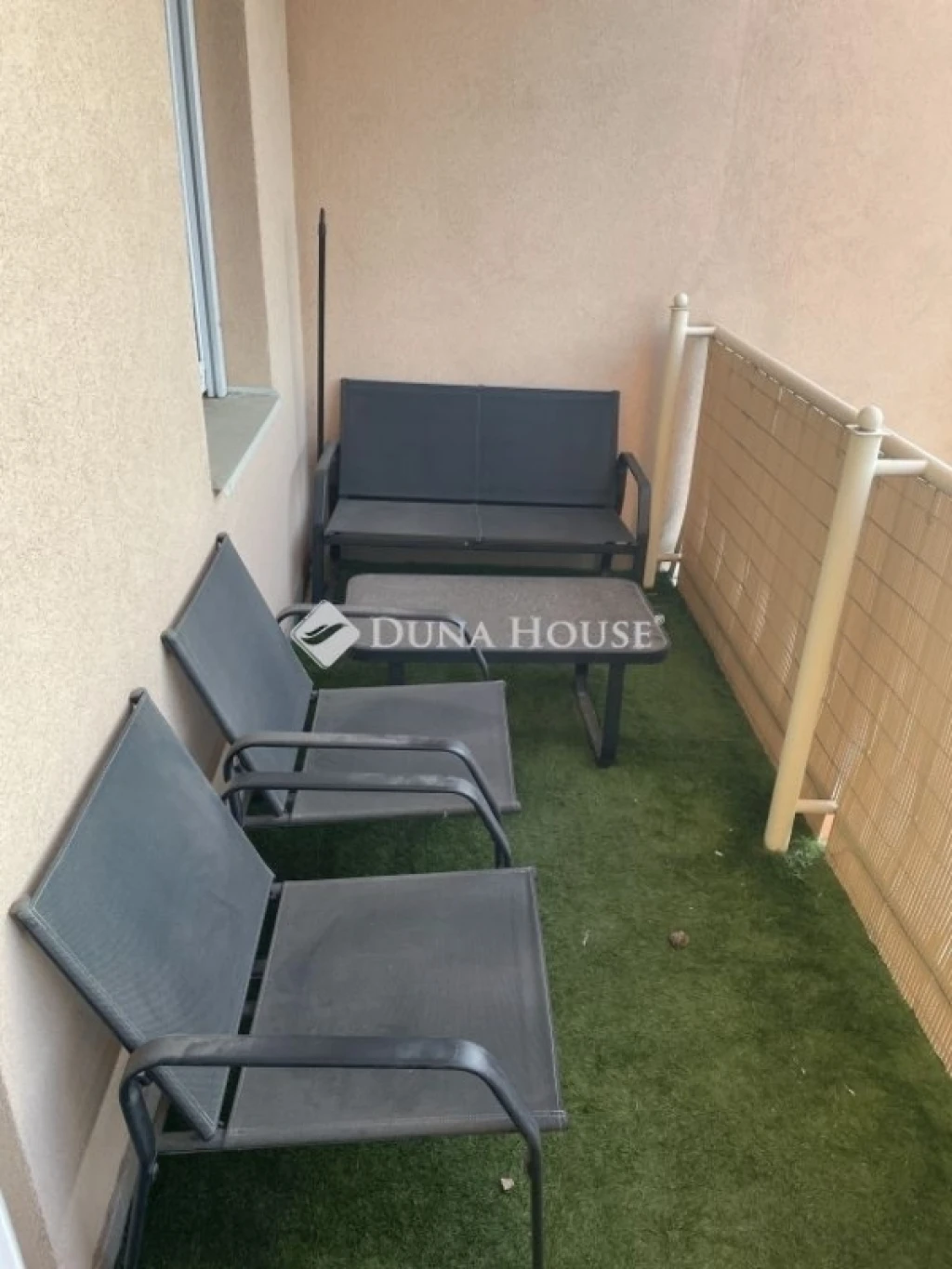 Füredi Kapu,nappali +1szobás TELJESEN BÚTOROZOTT, GÉPESÍTETT, liftes társasház