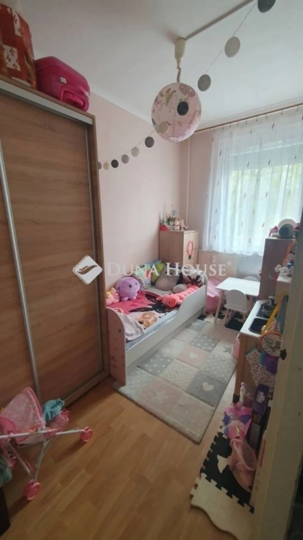 Lehel utcán felújított 1. emeleti 1,5 szobás lakás