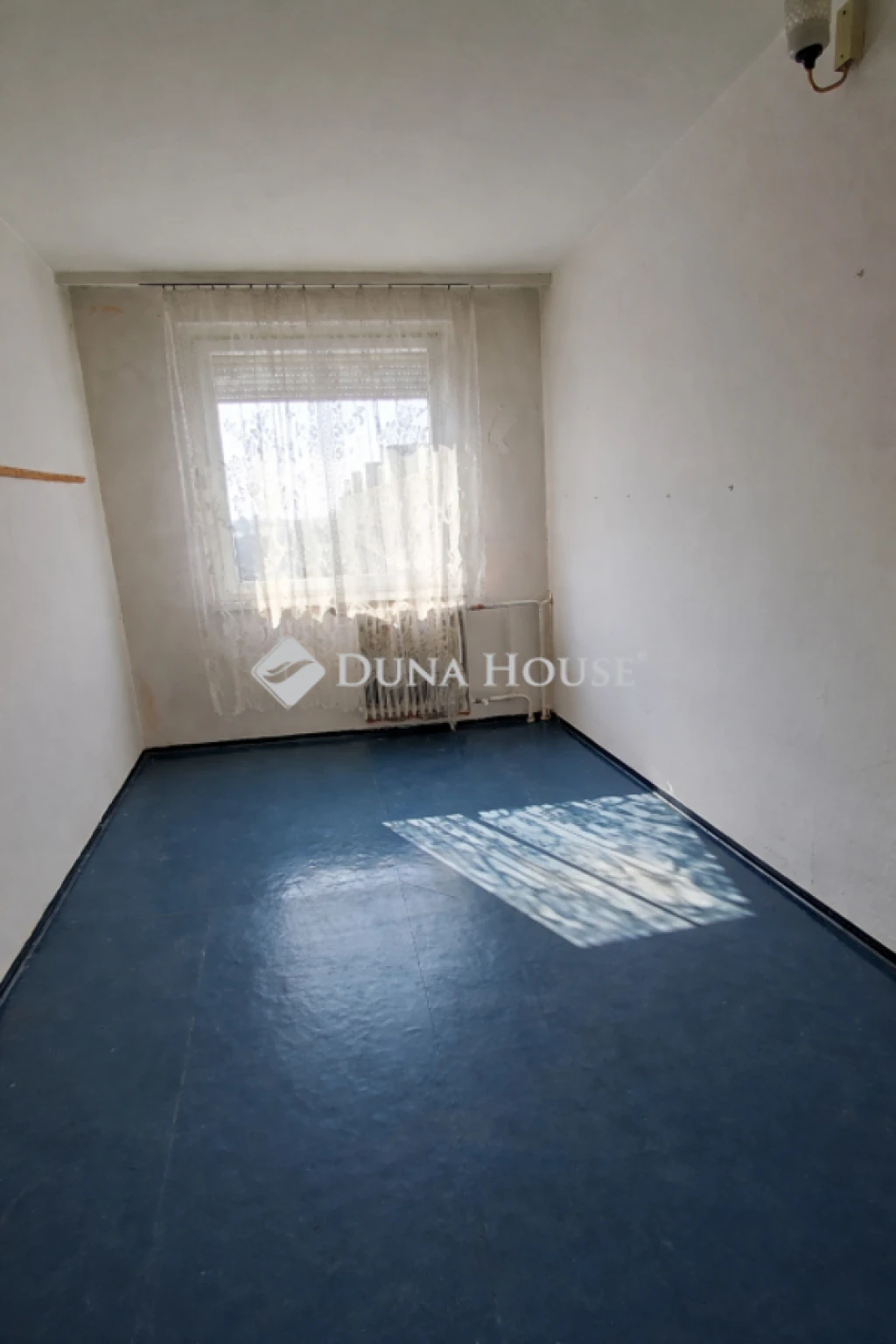 Füredi úton alapállapotú 62 nm-es lakás