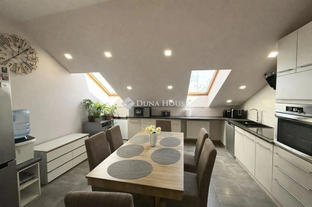 Eladó lakás, Debrecen