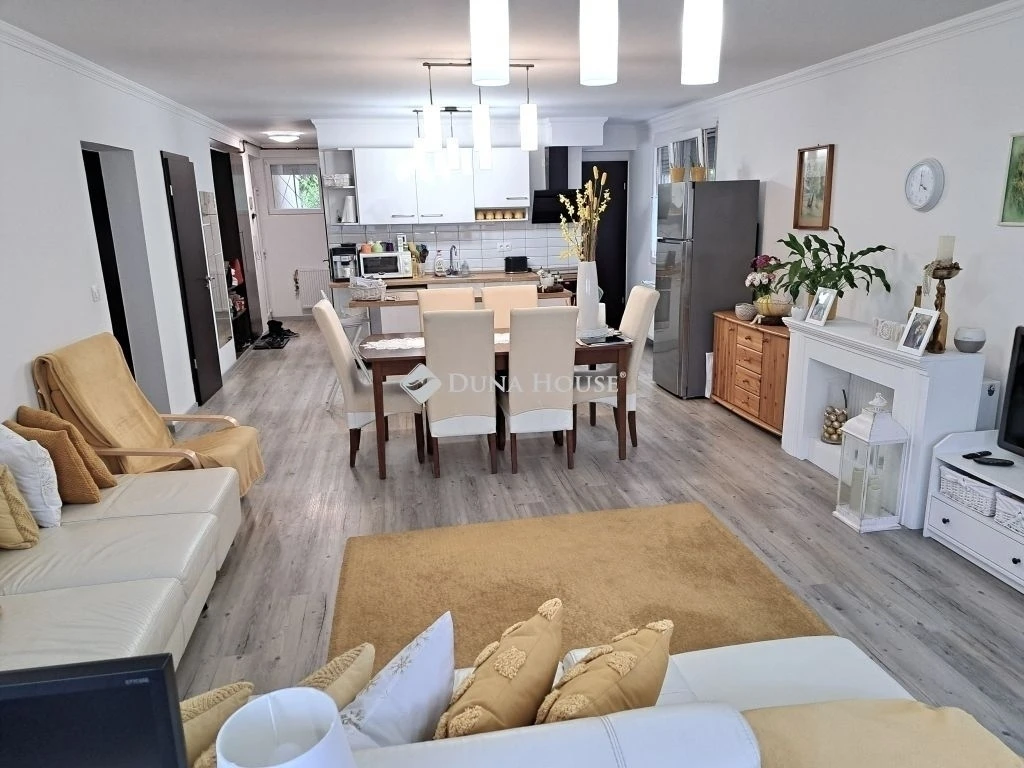 Eladó lakás, Debrecen