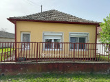 c3-1-name c2-1-name, Poroszló, Központ közeli