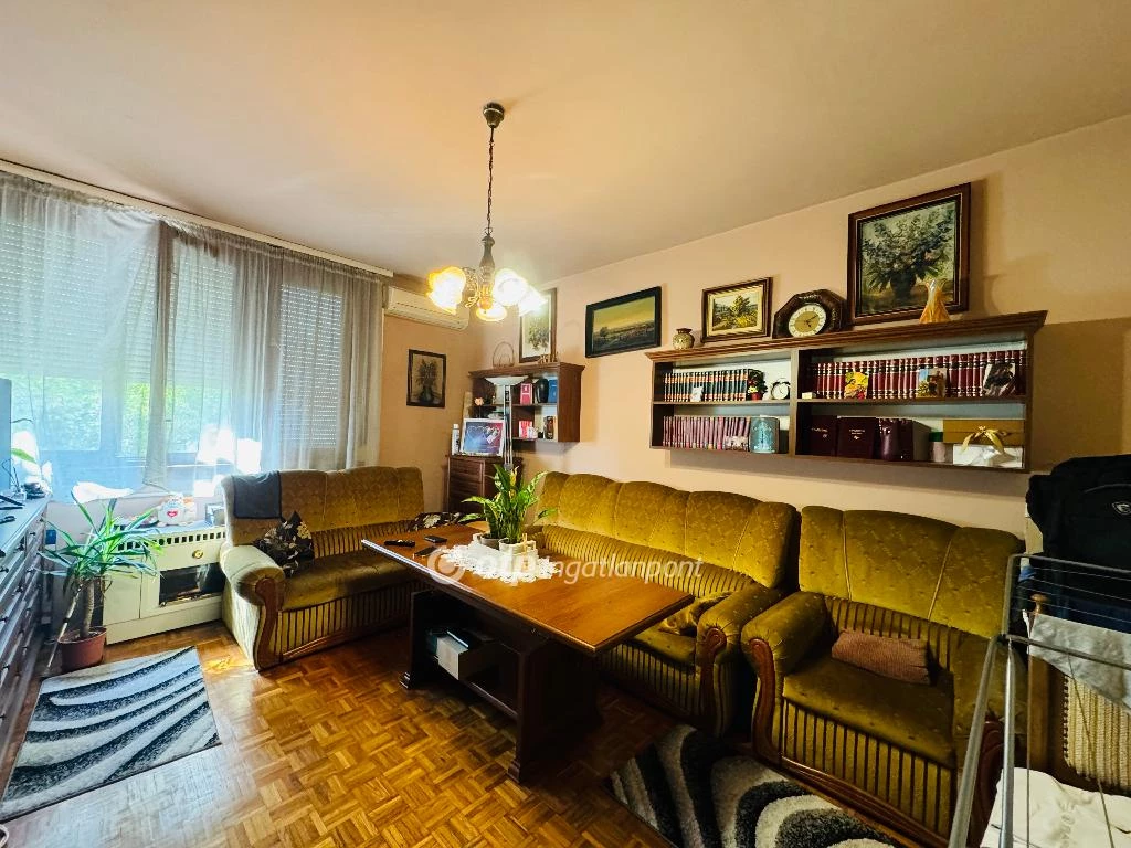 For sale brick flat, Debrecen