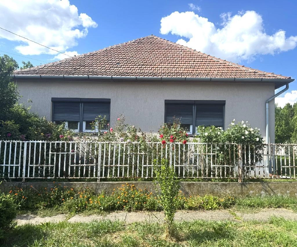 For sale house, Tiszafüred, Központ közeli