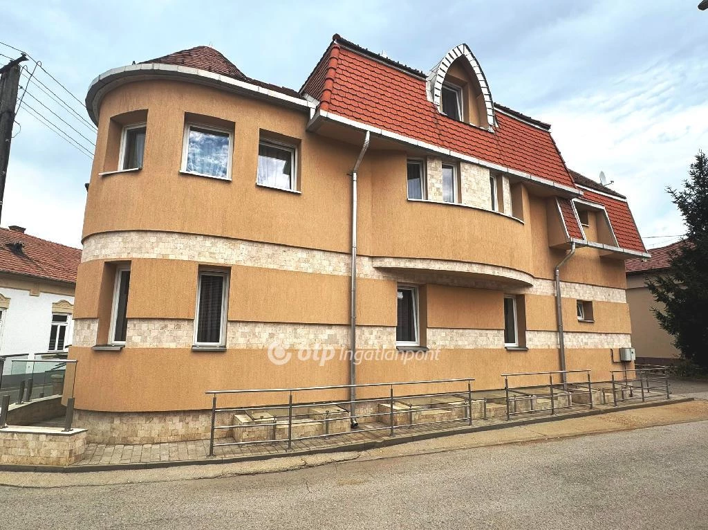 Eladó Ház, Tiszafüred