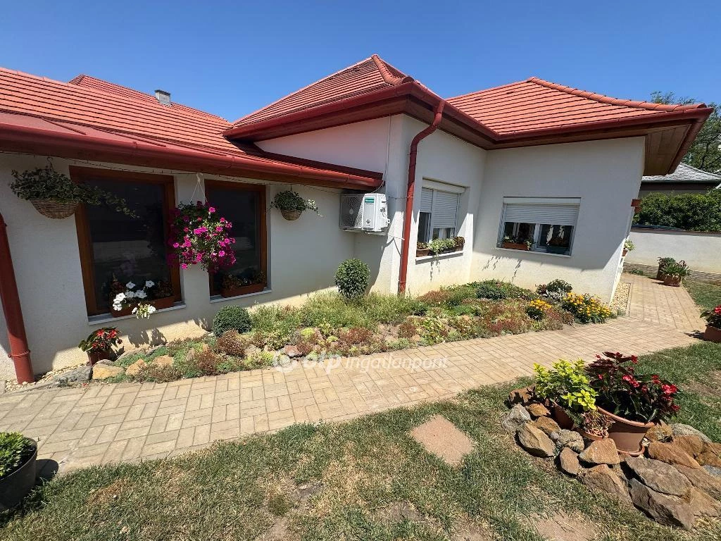 Eladó Ház, Tiszafüred