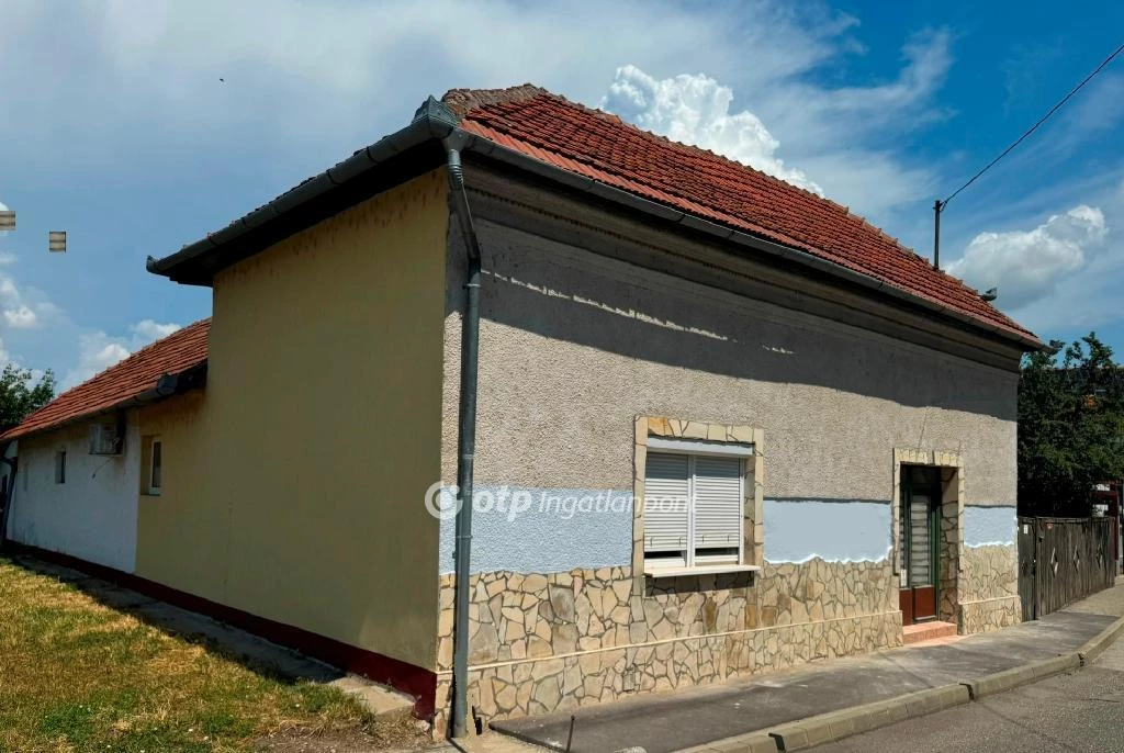 Eladó Ház, Tiszafüred