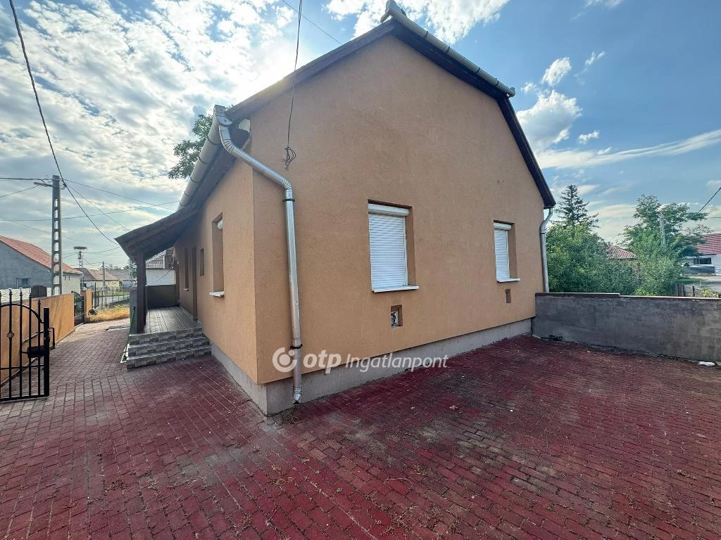 For sale house, Poroszló