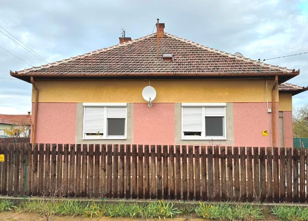 Eladó ház Abádszalókon