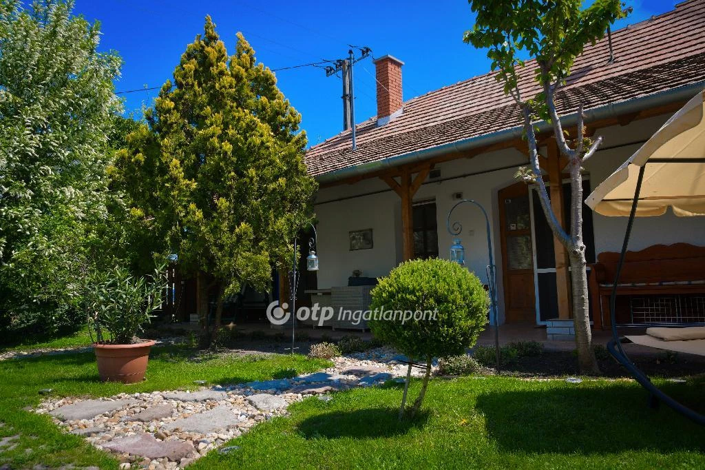 For sale house, Poroszló