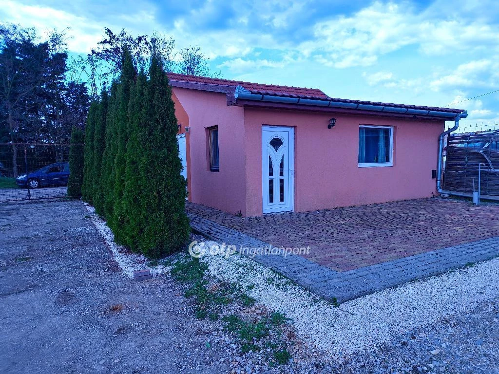 Eladó Ház, Poroszló