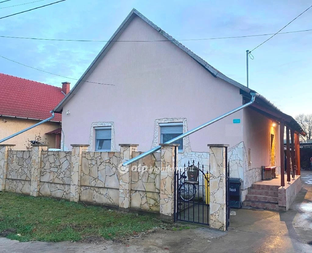 Eladó Ház, Tiszafüred