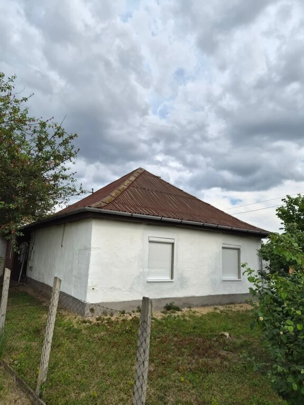 Eladó Ház, Tiszacsege