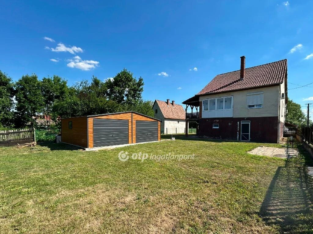Eladó Ház, Tiszacsege