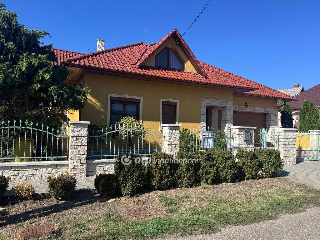 Eladó Ház, Tiszafüred