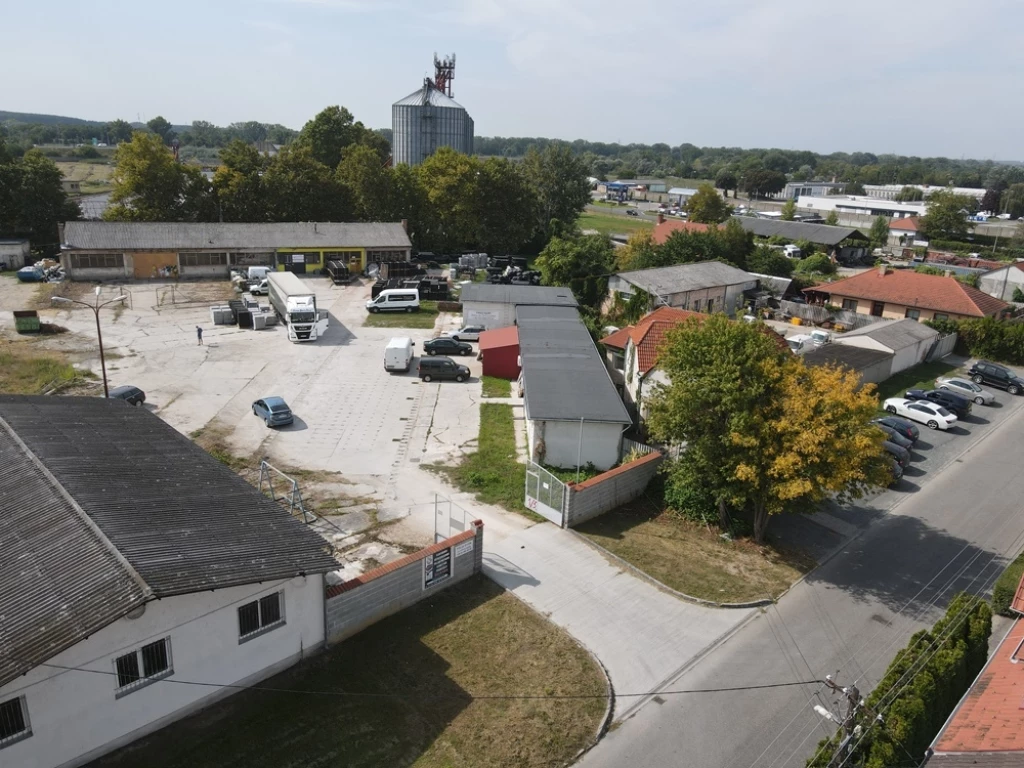 For rent factory building, Győr