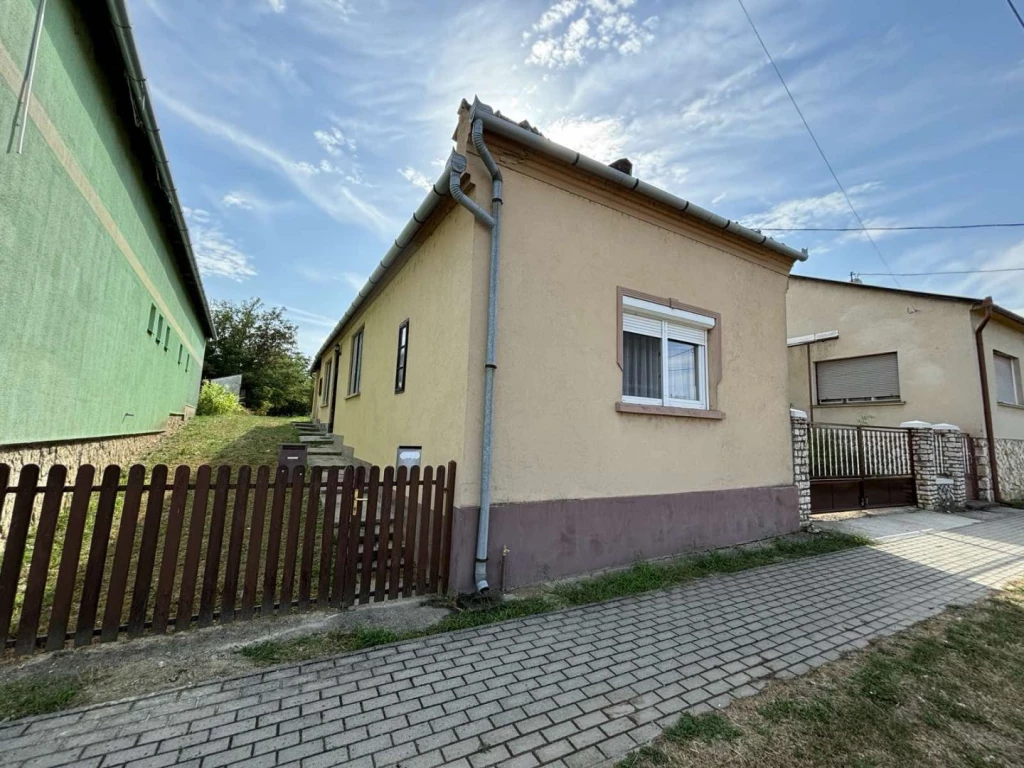 For sale house, Vaszar