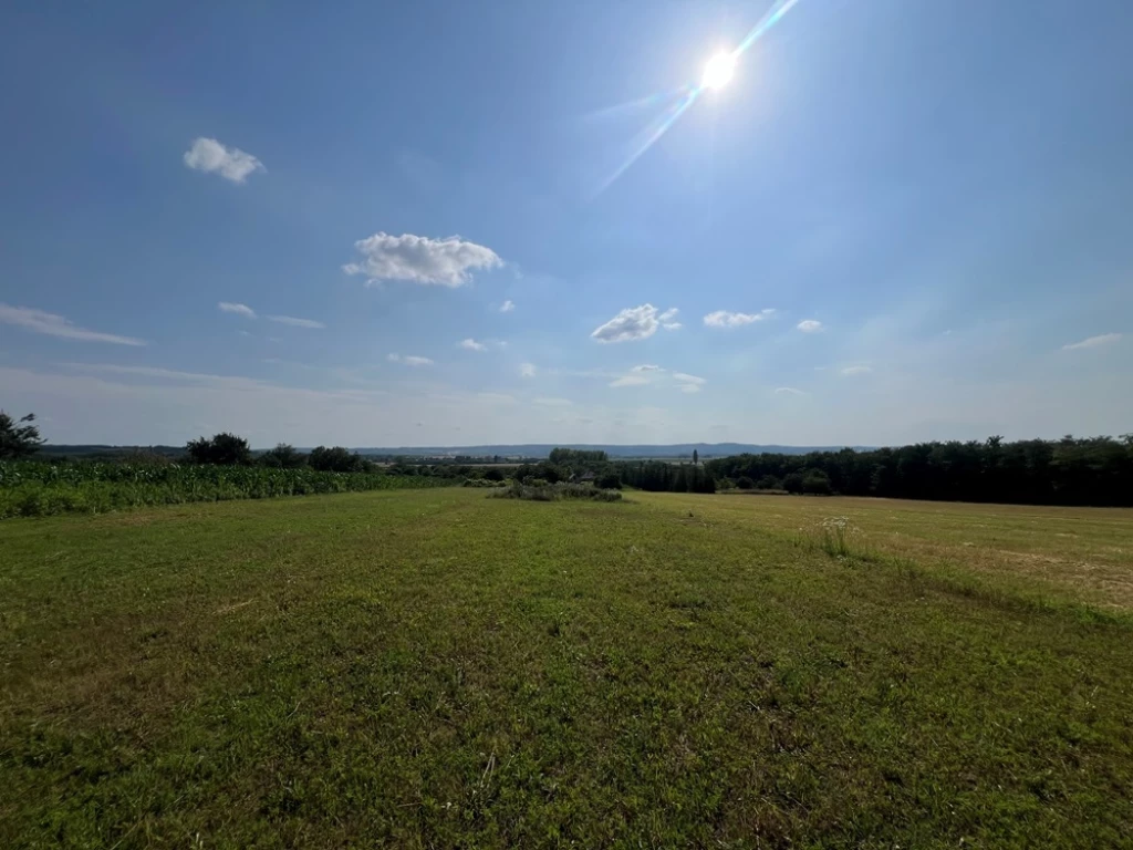 For sale building plot, Győrság