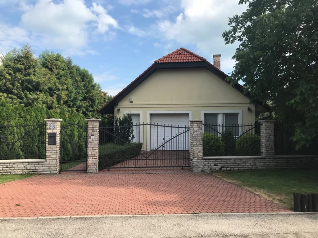 For rent house, Csopak