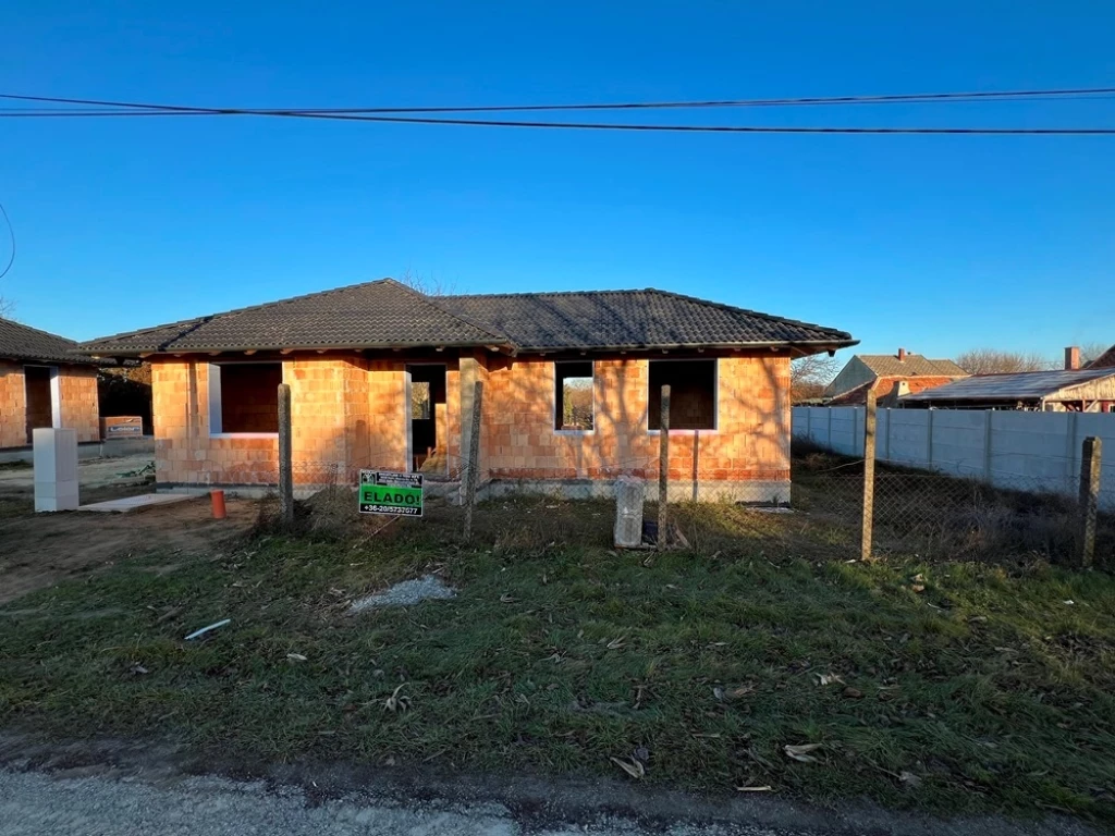 For sale house, Pázmándfalu