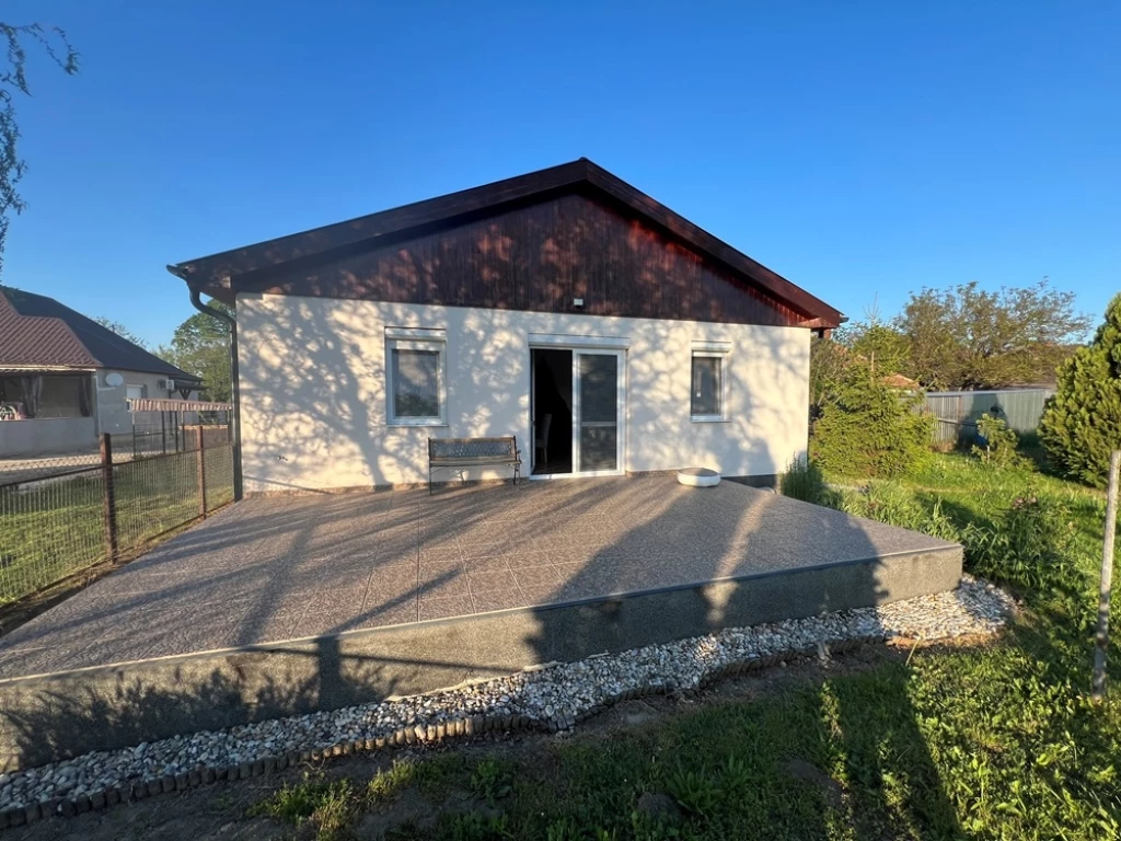 For sale house, Nyúl