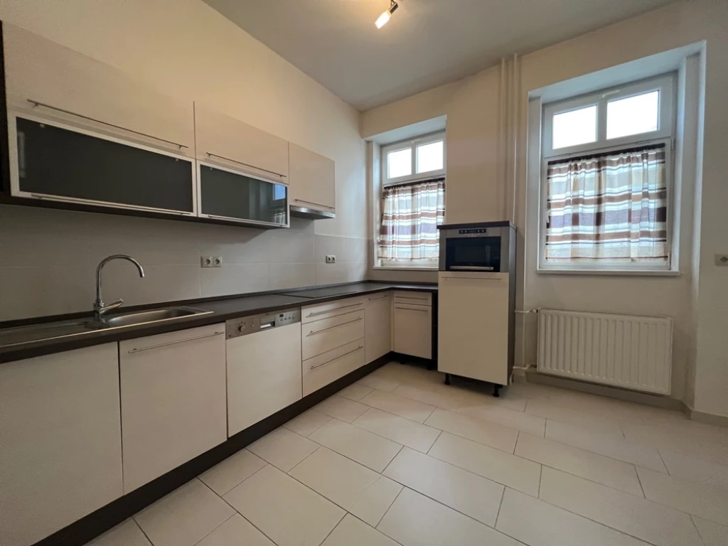 Kiadó 112 m2 iroda, Győr