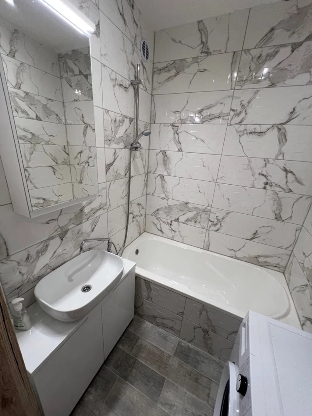 Eladó 55 m2 panel lakás, Győr
