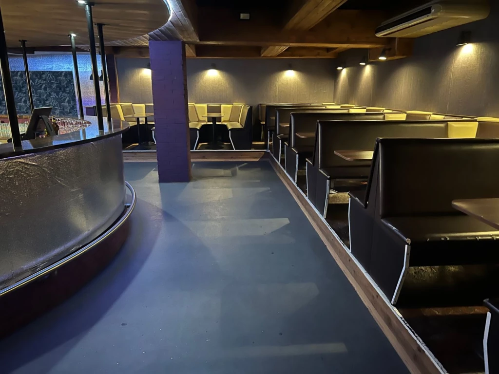 AZONNAL ÜZEMELTETHETŐ, BAROSS ÚTI, VENDÉGLÁTÓ EGYSÉG KIADÓ!